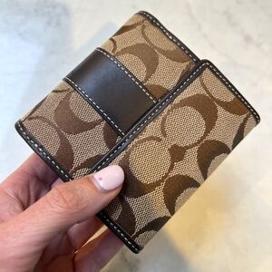 Coach Snap Wallet in Signature Canvas
